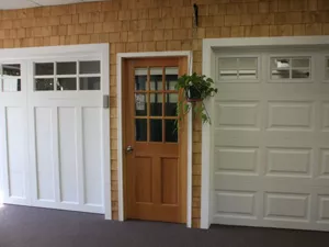 Showroom Garage Doors White | Frontview